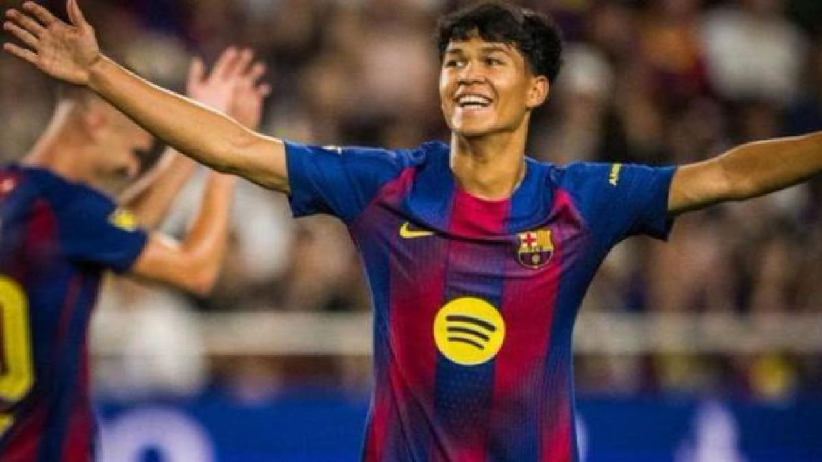 Flick iguala su récord de canteranos en un once