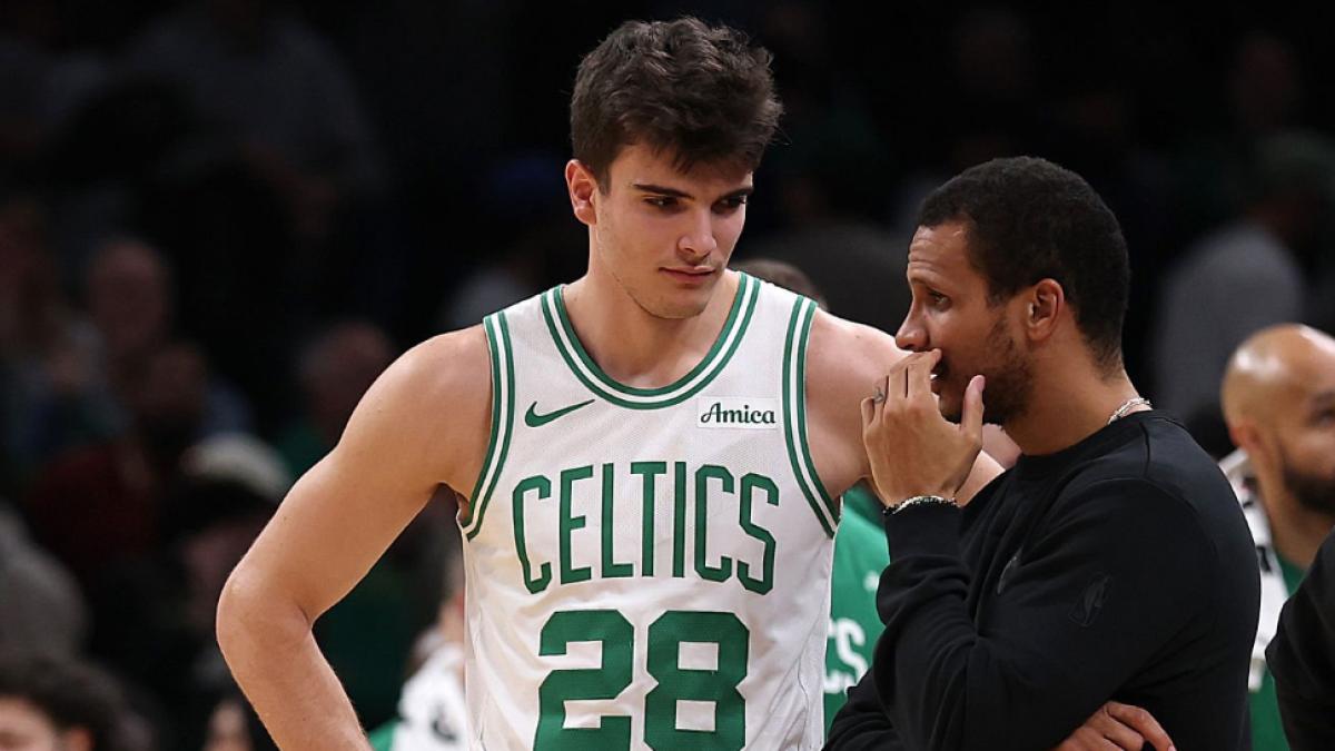 Los Celtics ‘pasan’ de Hugo González y James Harden casi se lo hace pagar