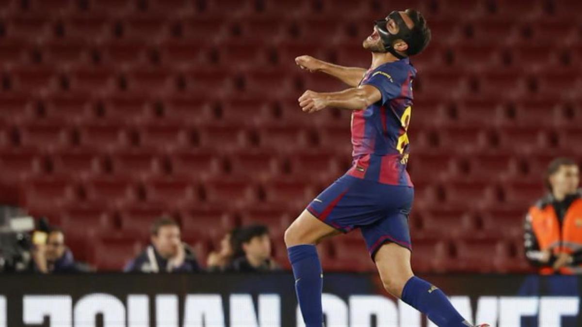 Eric Garcia se lo pone difícil a De Jong