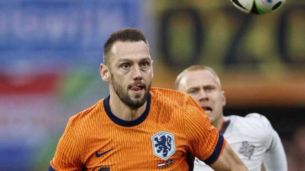 El Inter abriría la puerta a De Vrij si logra fichar a otro central