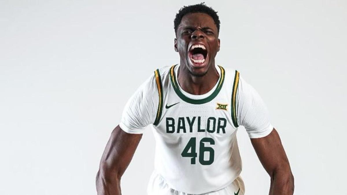 El canterano del Barça Nnaji debuta entre abucheos y sin nombre en la camiseta: No hizo nada