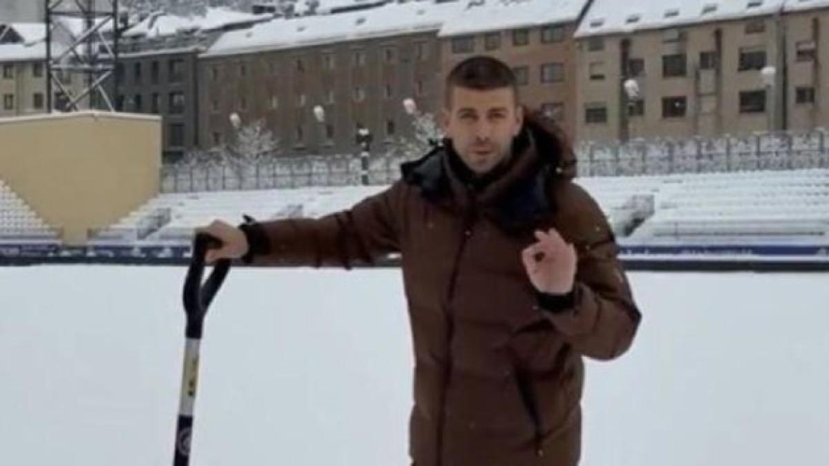 Gerard Piqué pide auxilio pala en mano para quitar nieve en Andorra: se retrasa el partido