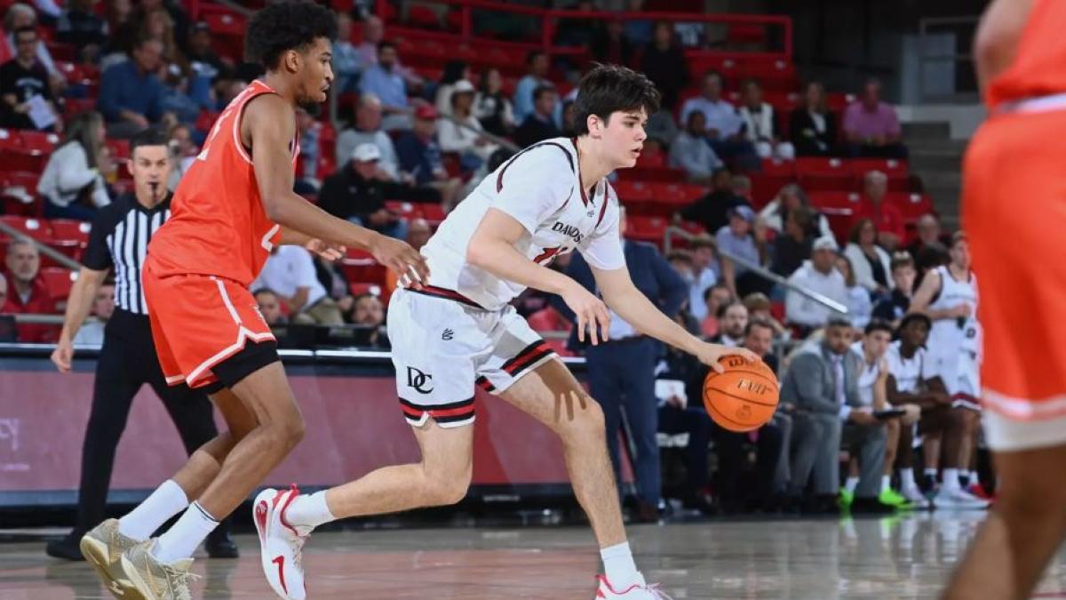 El 41% de las promesas europeas que se lleva la NCAA tienen contrato en vigor