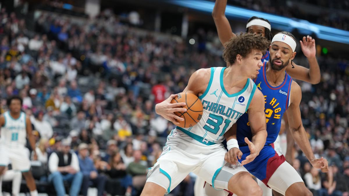 Debacle de los Nuggets ante unos estelares Hornets