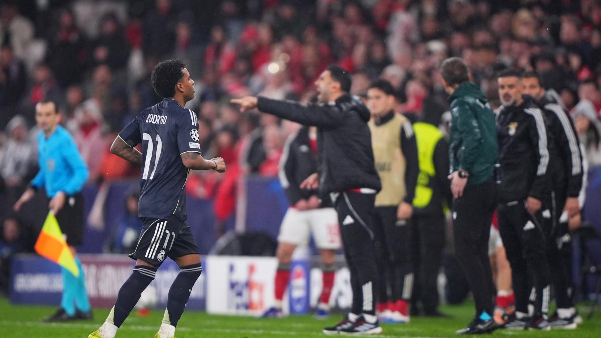 Asencio y Rodrygo, expulsados, serán baja en la ida del play off