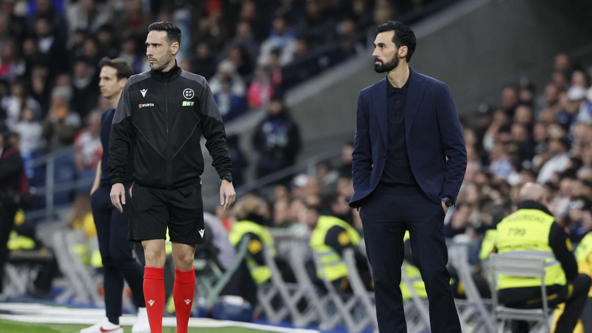 Arbeloa apuesta por Tchouaméni de central y De Frutos demuestra que se equivoca