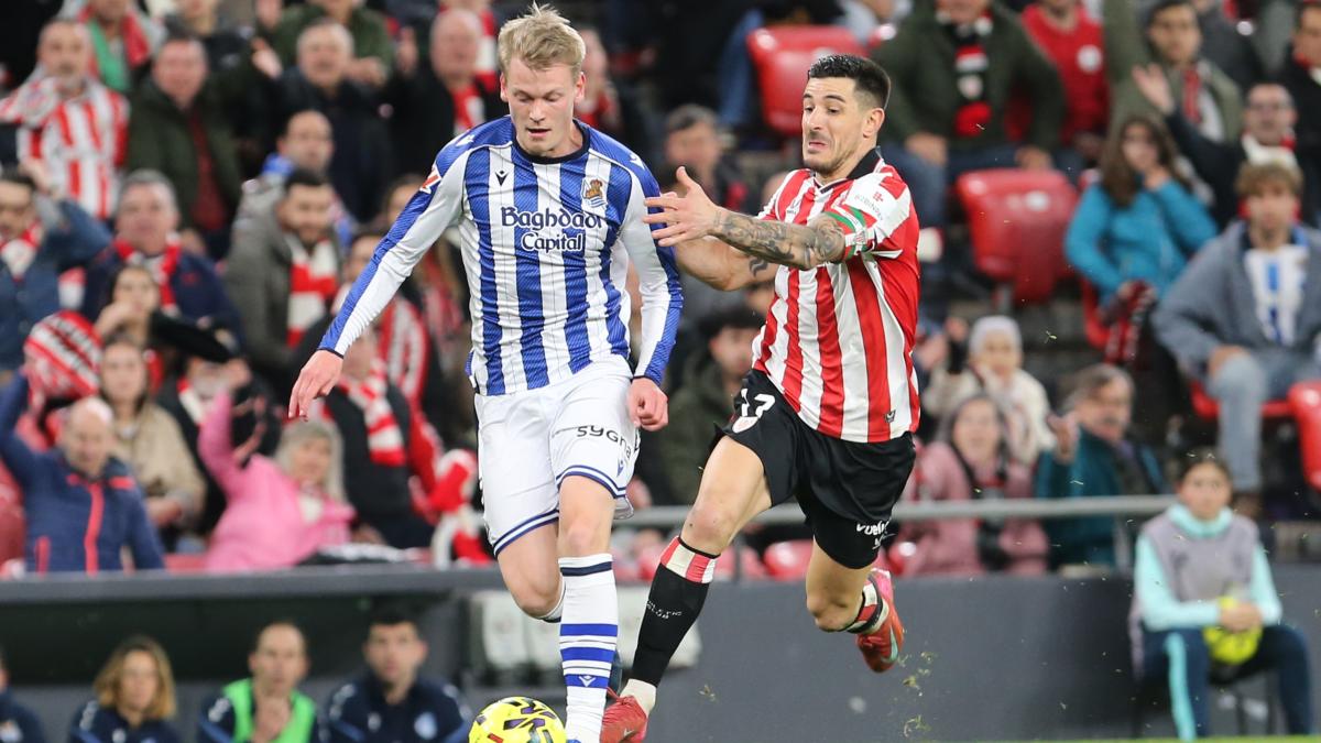 Bretos ve bien la posición de 9: Sentimos que tenemos número y calidad