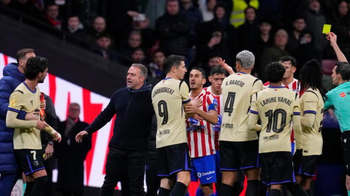 Flick no pone excusas pero se mosquea con el VAR