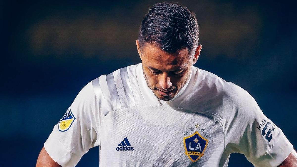 Chicharito Hernández, avergonzado por el Kun Agüero con una impresionante estadística